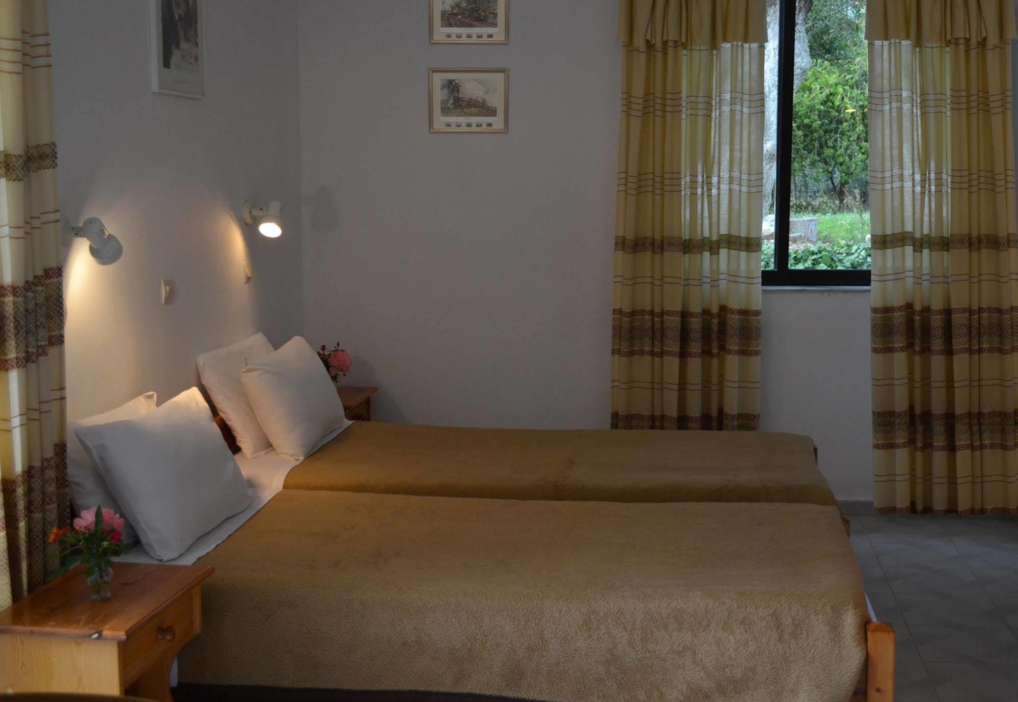 Emilia Apartments Плакіас Екстер'єр фото