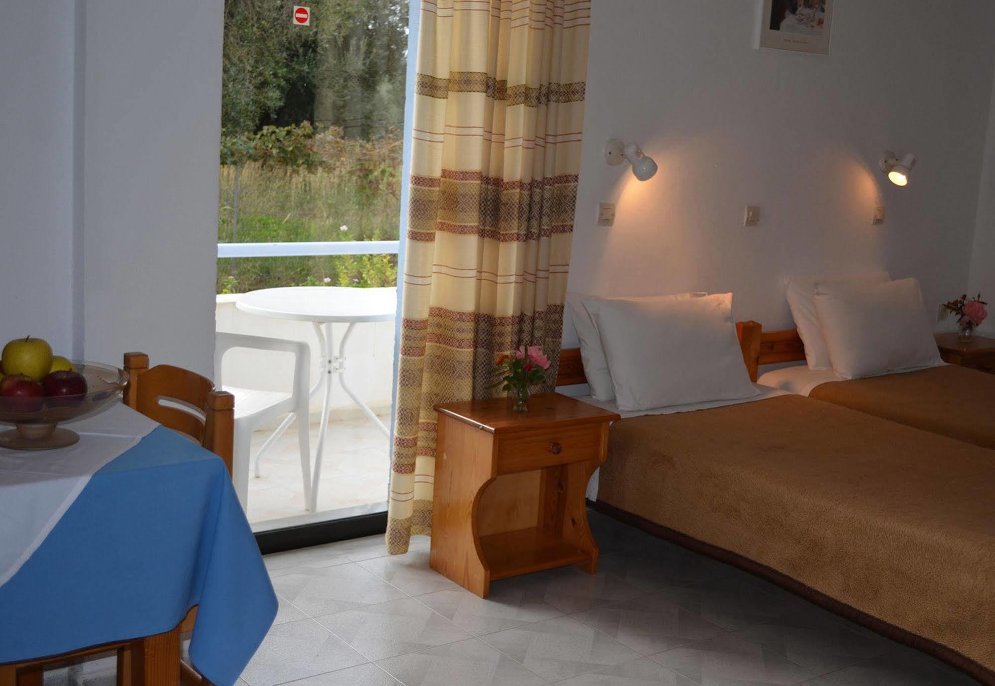 Emilia Apartments Плакіас Екстер'єр фото